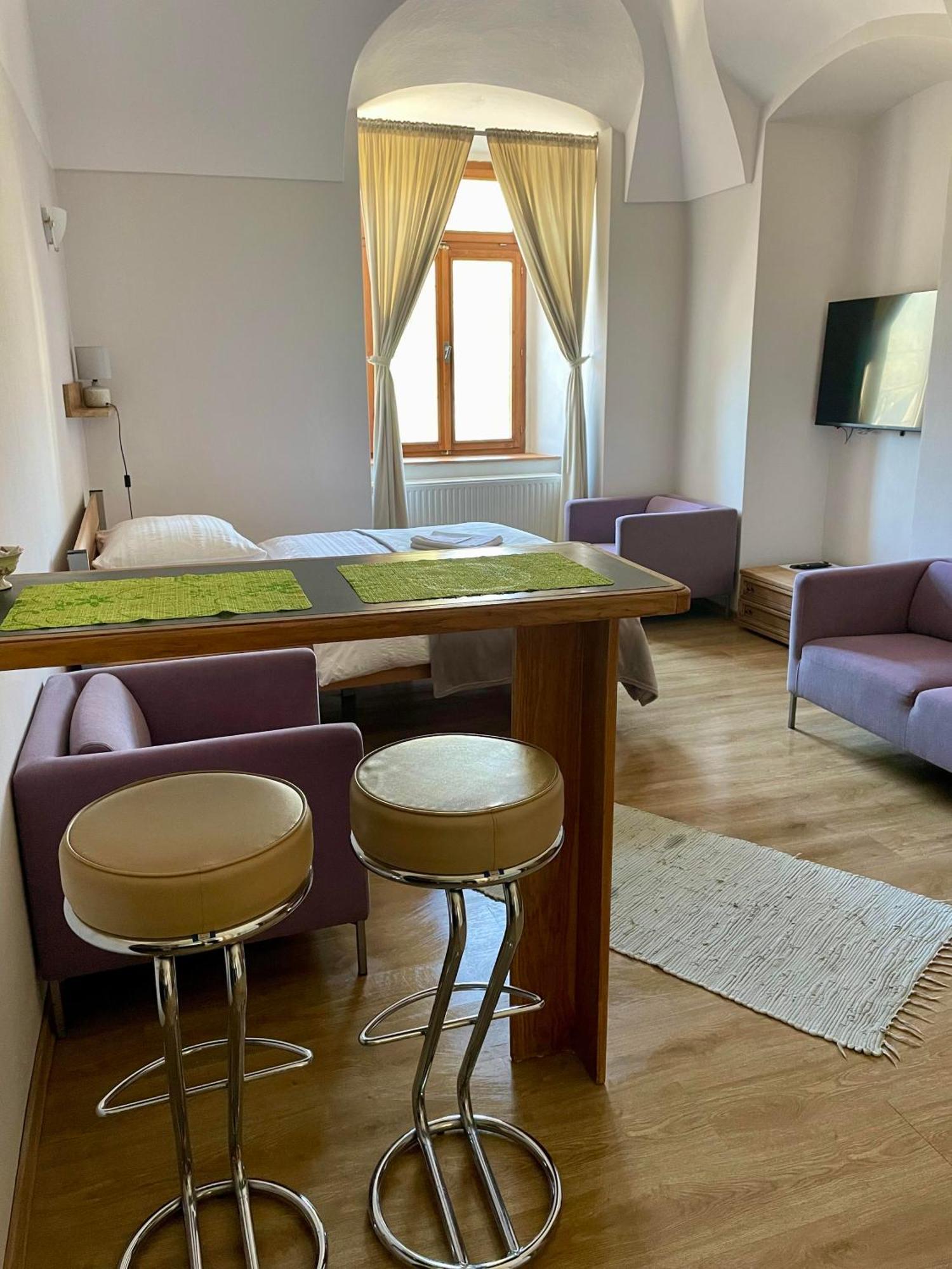 Bed & Breakfast Hugo Tótpelsőc Kültér fotó