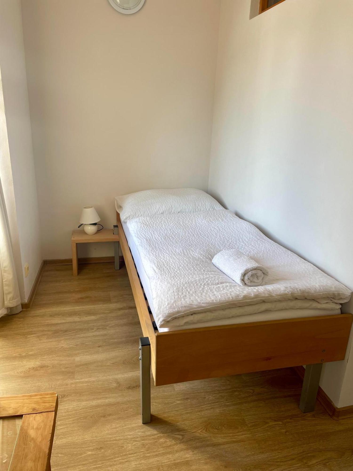 Bed & Breakfast Hugo Tótpelsőc Kültér fotó