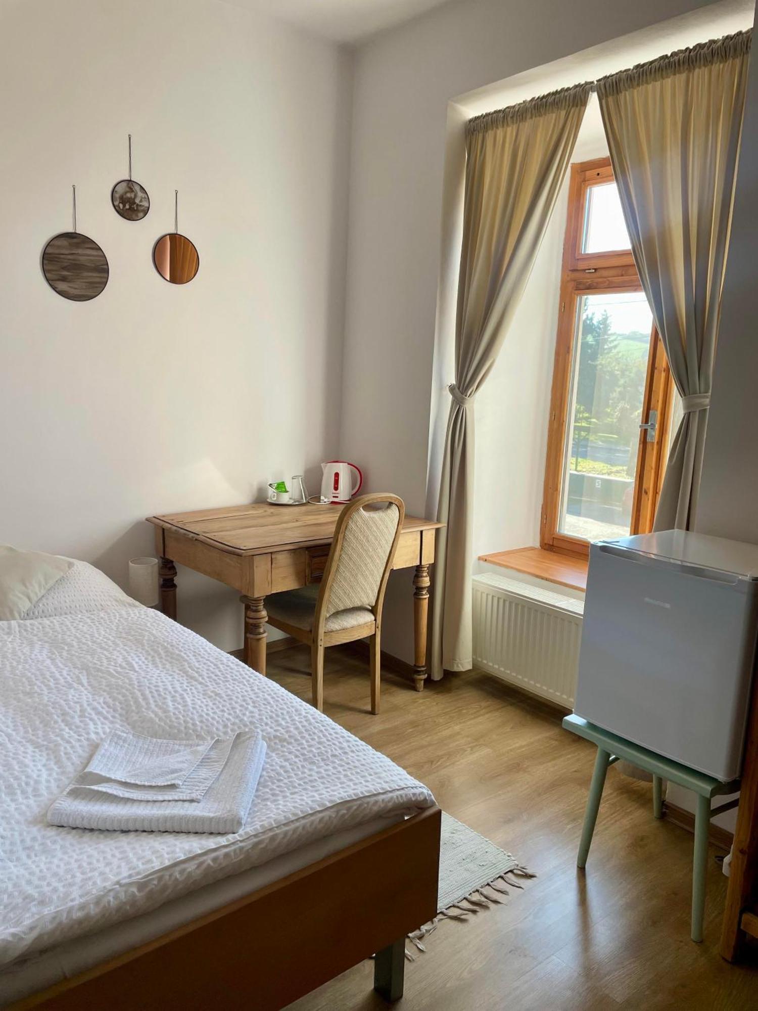 Bed & Breakfast Hugo Tótpelsőc Kültér fotó