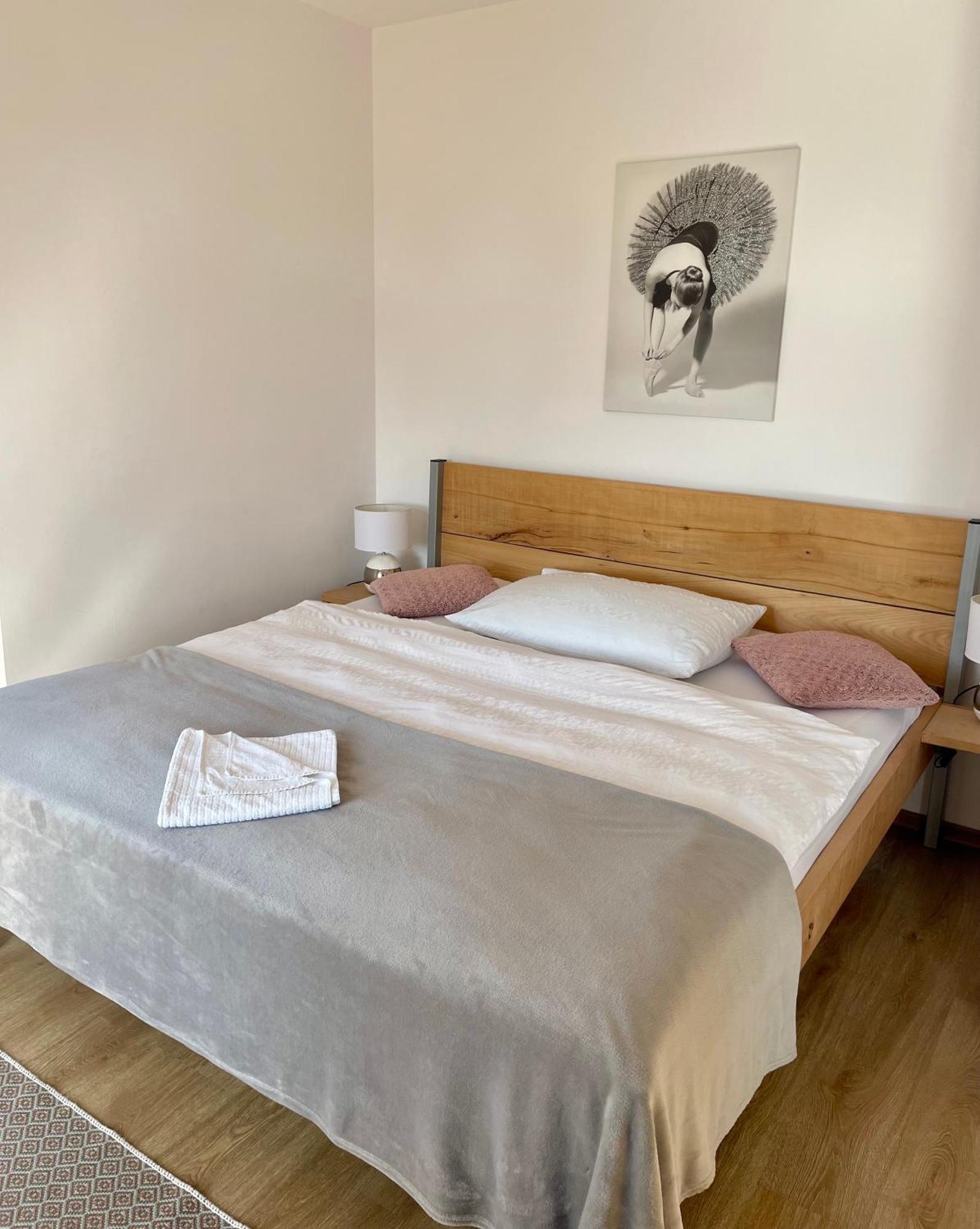 Bed & Breakfast Hugo Tótpelsőc Kültér fotó