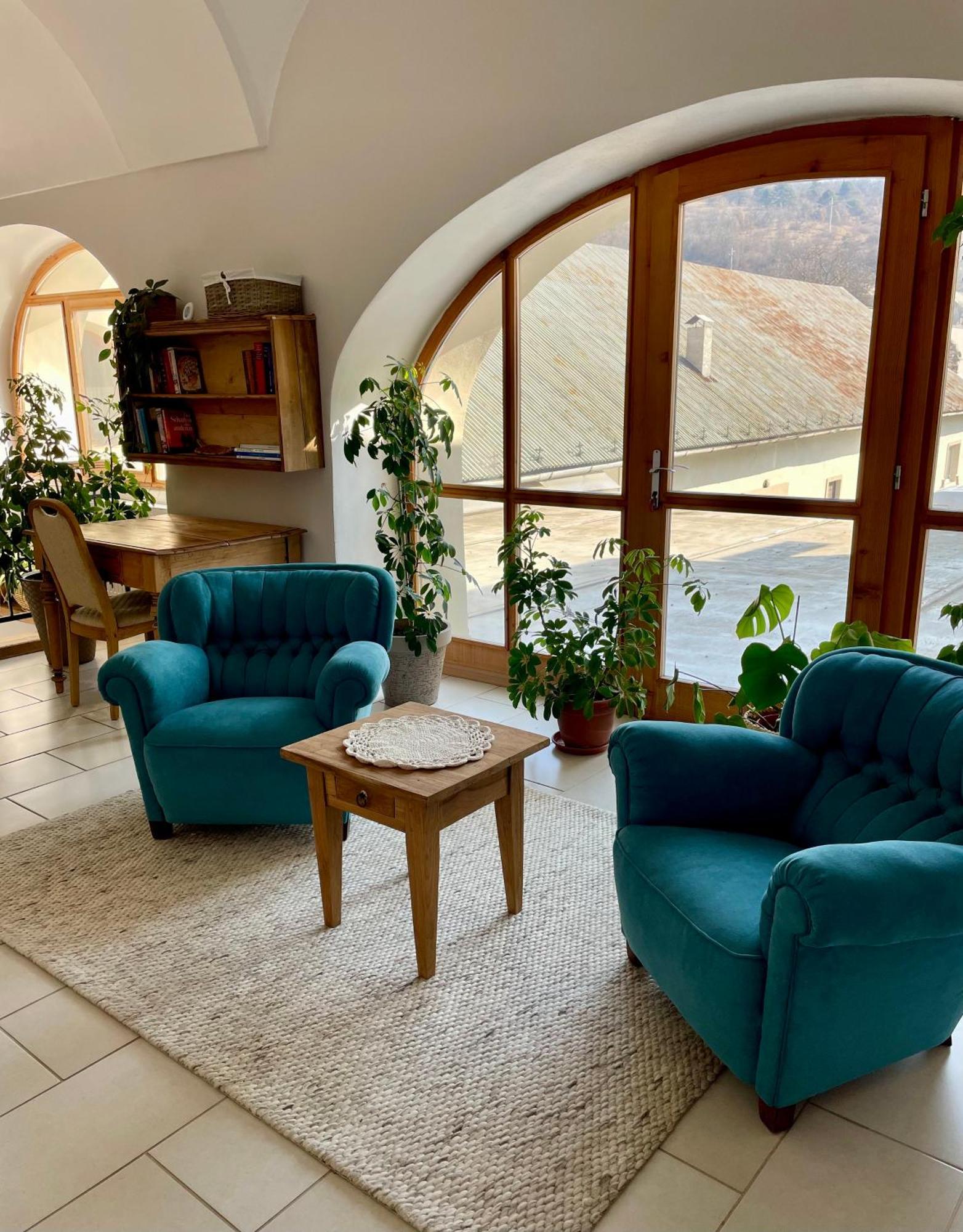Bed & Breakfast Hugo Tótpelsőc Kültér fotó